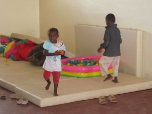 diese Kinder haben gerade Ergotherapie