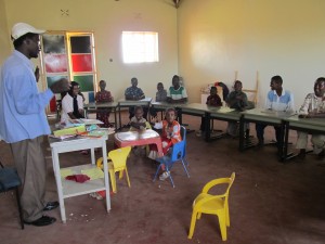 fittere Kinder erhalten Unterricht und lernen evt. lesen und schreiben